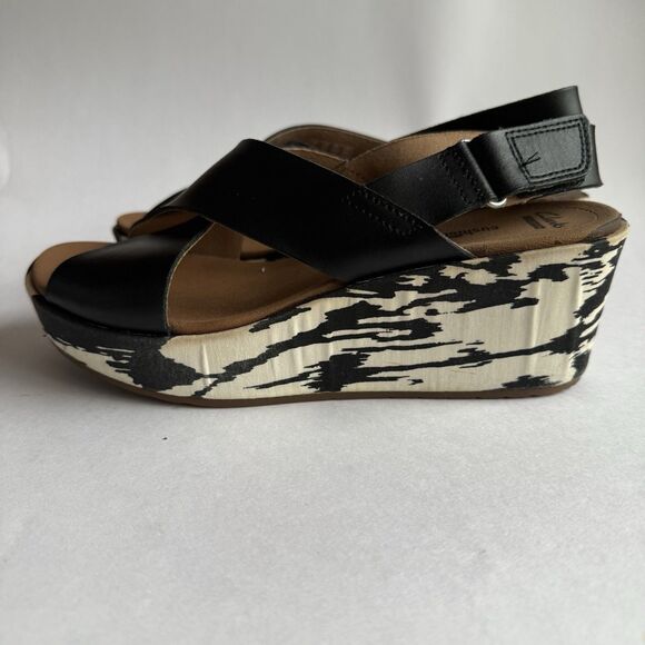 Clarks Stasha Hale Wedge Slingback strap black/white Sz 8.5M Crossed Wide Strap - Picture 7 of 13